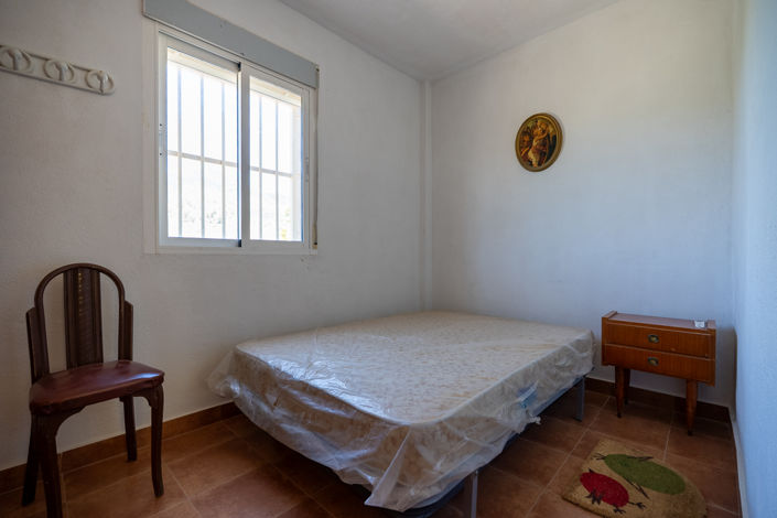 Image No.8-5 Bed Country House for sale