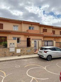 37373bedtownhouseinpinoso140525115818cf31784