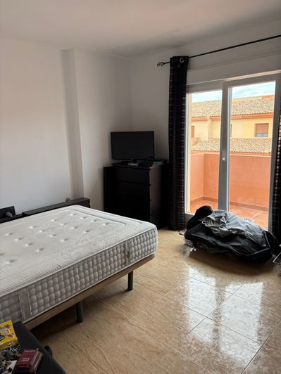 Image No.23-4 Bed Townhouse for sale