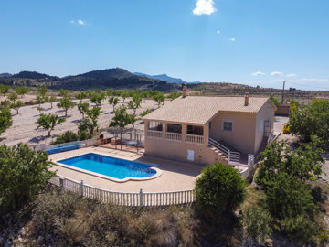 3785buntyvilla290525132637cf3184drone1
