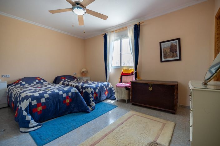 Image No.20-3 Bed Villa for sale