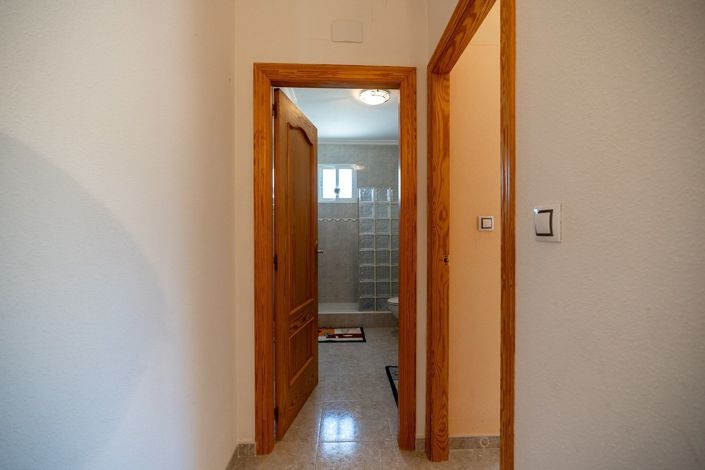 Image No.24-3 Bed Villa for sale