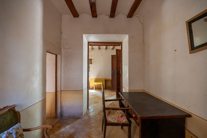 Image No.13-7 Bed Country House for sale