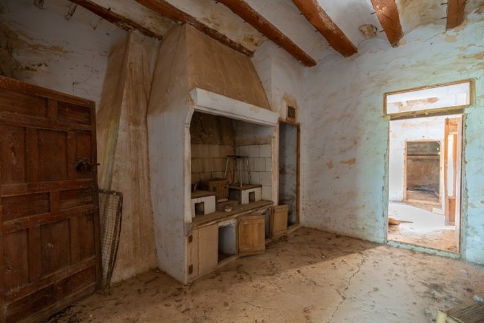 Image No.28-7 Bed Country House for sale