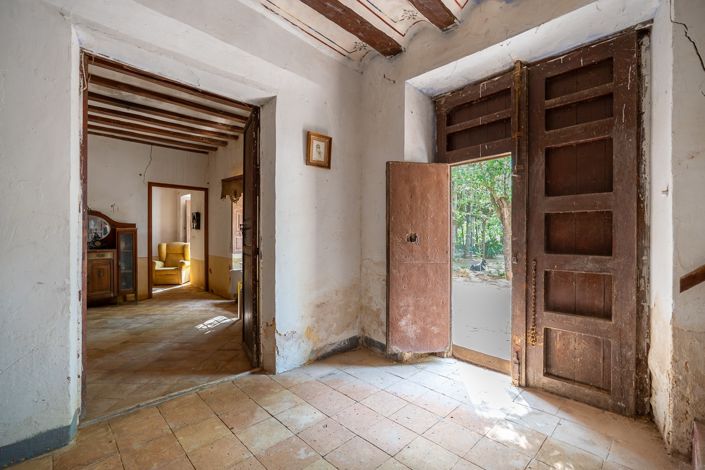 Image No.6-7 Bed Country House for sale