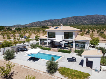 3864luxury4bedvillainpinoso300725165647cf3223