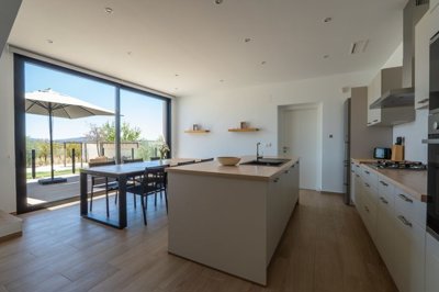 3864luxury4bedvillainpinoso300725165551cf3223