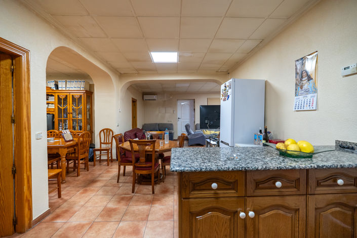 Image No.17-3 Bed Country House for sale