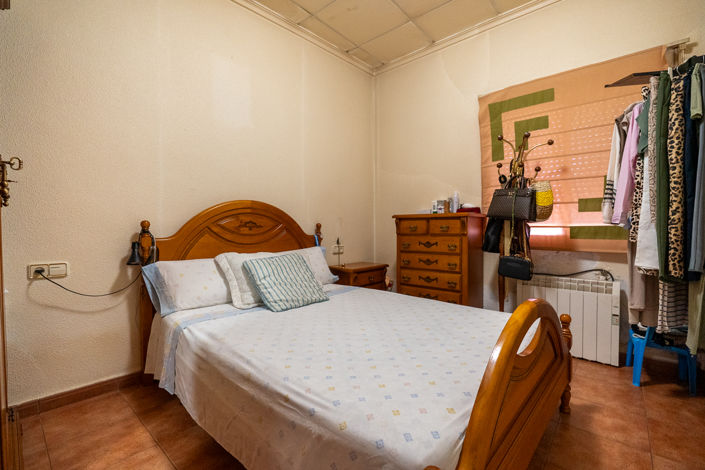 Image No.18-3 Bed Country House for sale