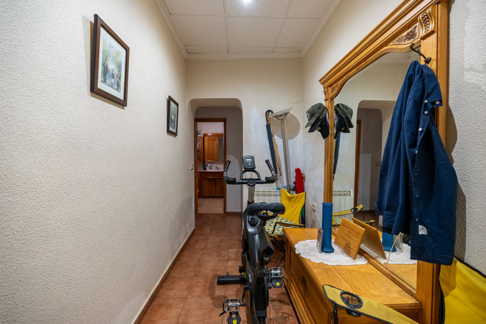 Image No.22-3 Bed Country House for sale