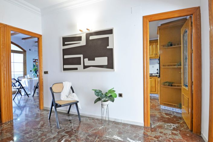 Image No.11-4 Bed Townhouse for sale