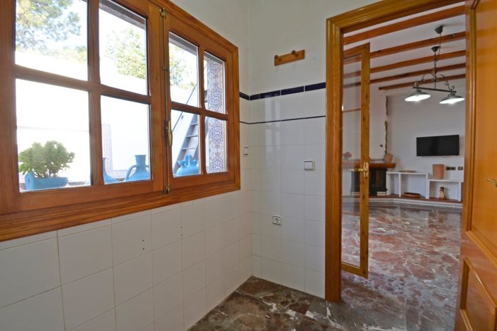 Image No.15-4 Bed Townhouse for sale