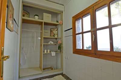 3880spacious4bed4bathhouseinsax17022613203081