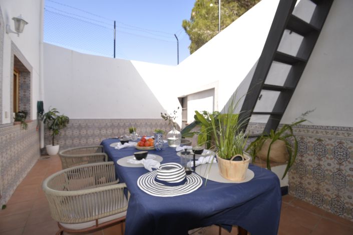 Image No.16-4 Bed Townhouse for sale