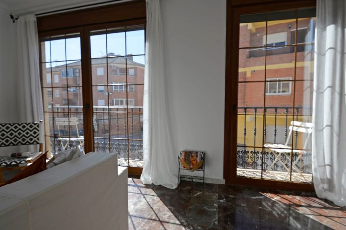 Image No.27-4 Bed Townhouse for sale