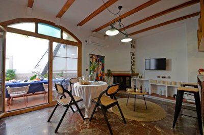 3880spacious4bed4bathhouseinsax17022613203286