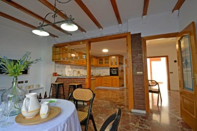 3880spacious4bed4bathhouseinsax17022613203110