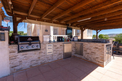 3887lovely4bed3bathvillawguestapartment050925