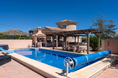3887lovely4bed3bathvillawguestapartment050925