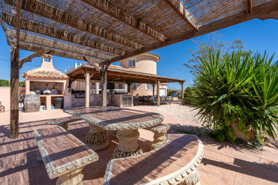 3887lovely4bed3bathvillawguestapartment050925