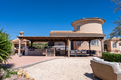 3887lovely4bed3bathvillawguestapartment050925