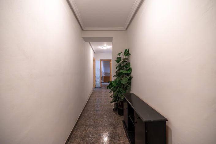 Image No.2-6 Bed Townhouse for sale