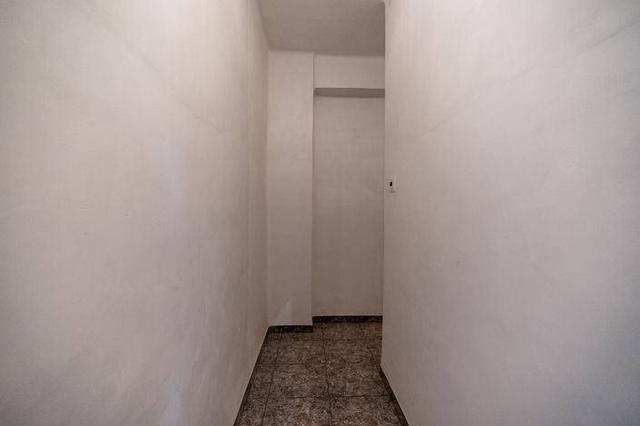 Image No.29-6 Bed Townhouse for sale