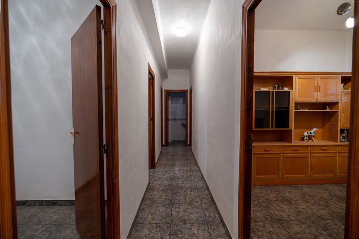 Image No.30-6 Bed Townhouse for sale