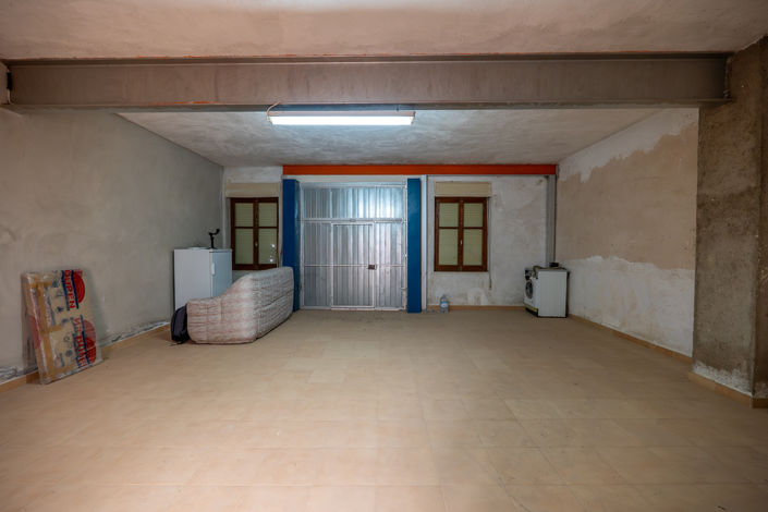 Image No.4-6 Bed Townhouse for sale