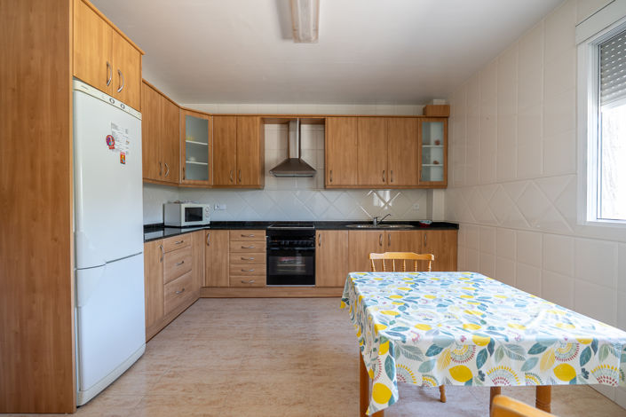 Image No.12-4 Bed Townhouse for sale