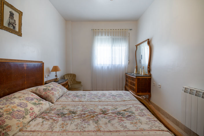 Image No.18-4 Bed Townhouse for sale