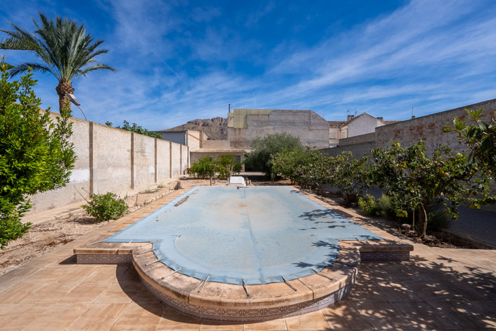 Image No.2-4 Bed Townhouse for sale