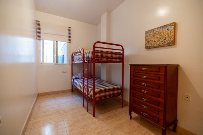 Image No.22-4 Bed Townhouse for sale