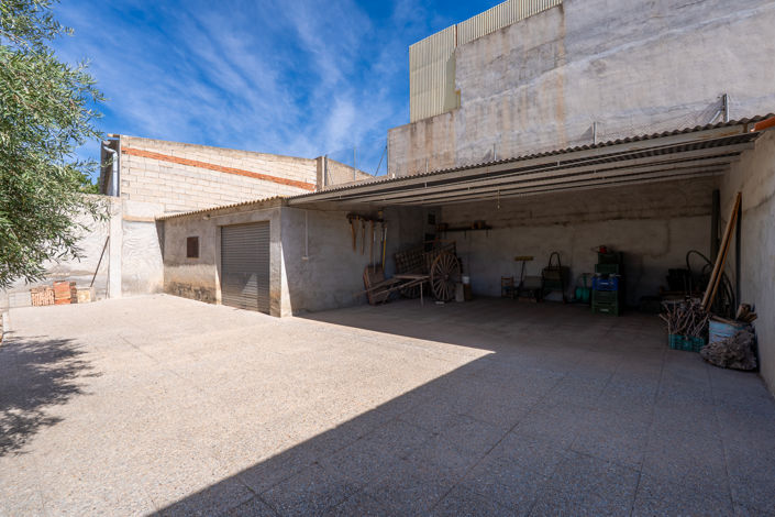 Image No.4-4 Bed Townhouse for sale