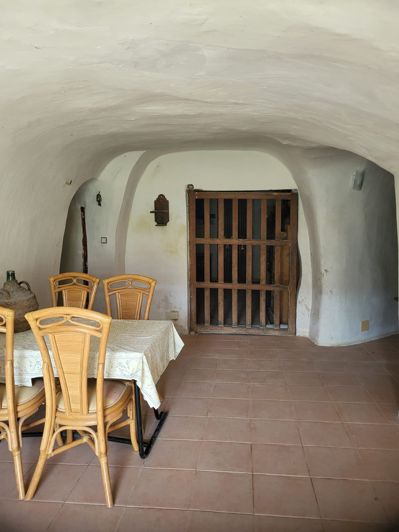 Image No.25-4 Bed Cottage for sale