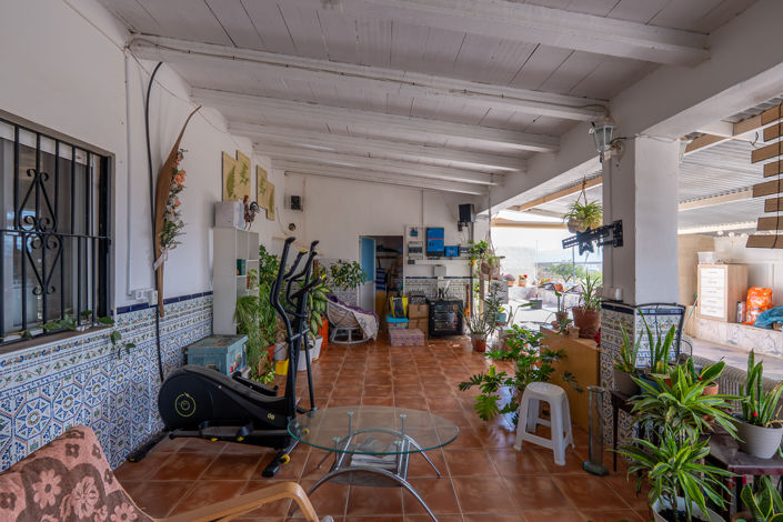 Image No.12-5 Bed Country House for sale