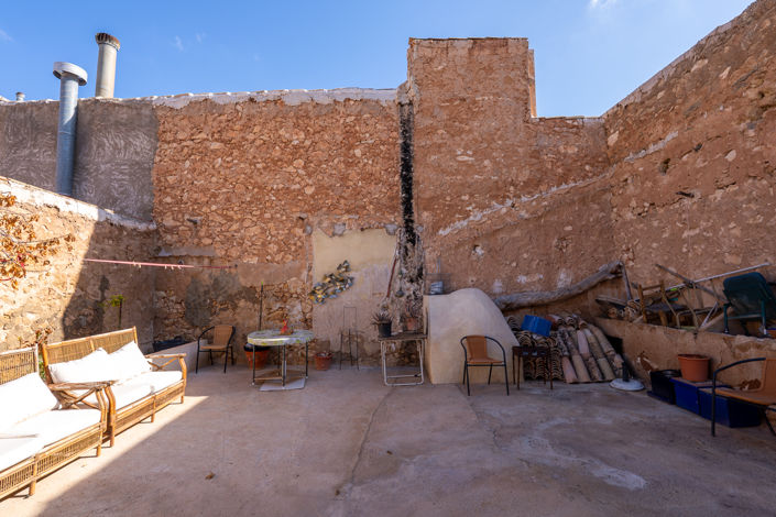 Image No.27-3 Bed Townhouse for sale