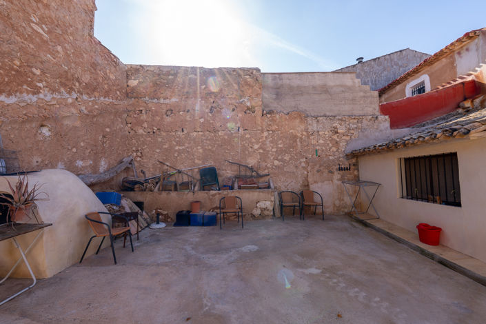 Image No.29-3 Bed Townhouse for sale