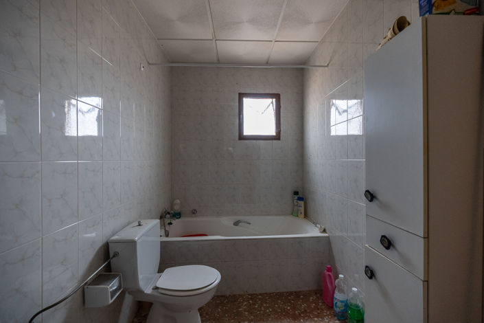 Image No.16-5 Bed Country House for sale