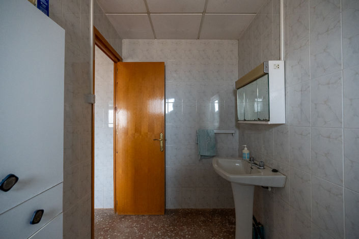 Image No.17-5 Bed Country House for sale