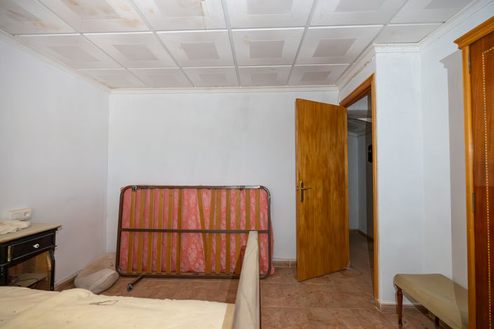 Image No.22-5 Bed Country House for sale