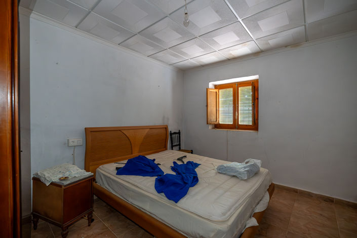 Image No.23-5 Bed Country House for sale