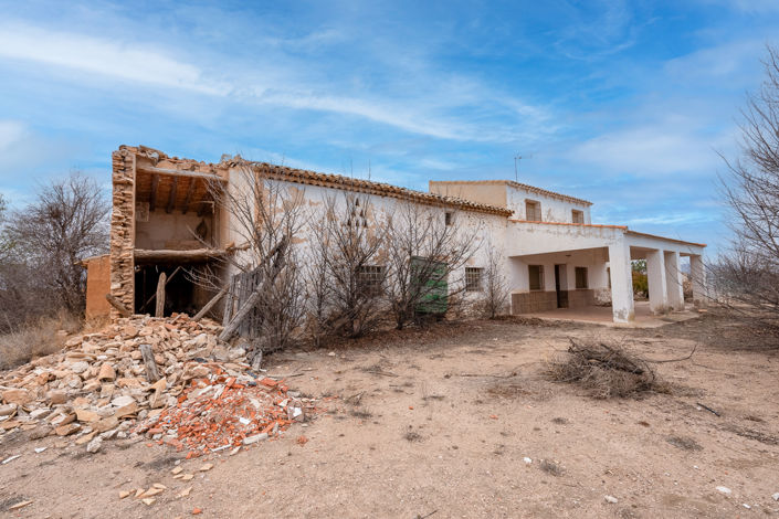 Image No.25-5 Bed Country House for sale