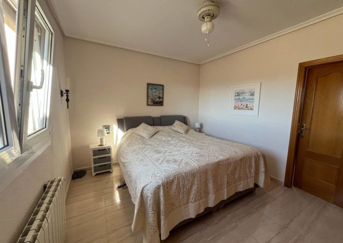 Image No.17-3 Bed Villa for sale