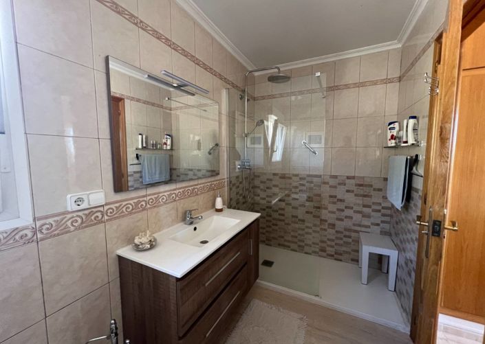 Image No.19-3 Bed Villa for sale