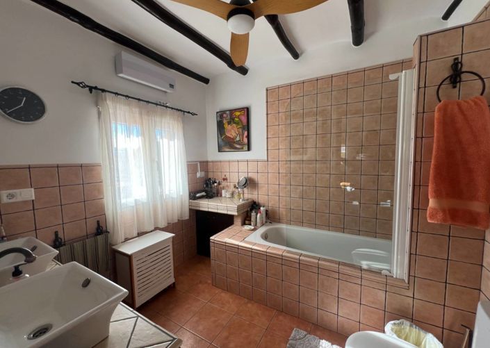 Image No.25-4 Bed Country House for sale