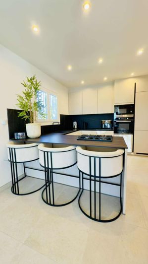 Image No.10-3 Bed Villa for sale