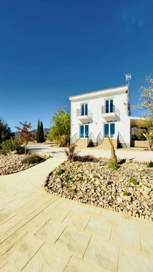 Image No.3-3 Bed Villa for sale