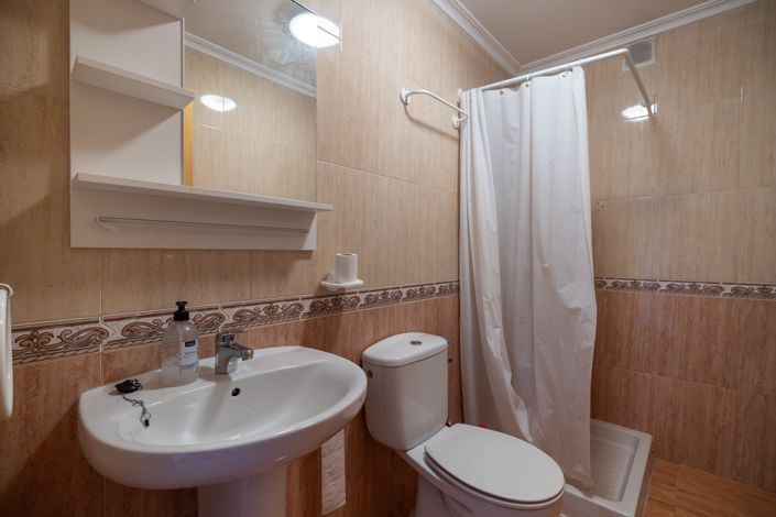 Image No.16-2 Bed Apartment for sale