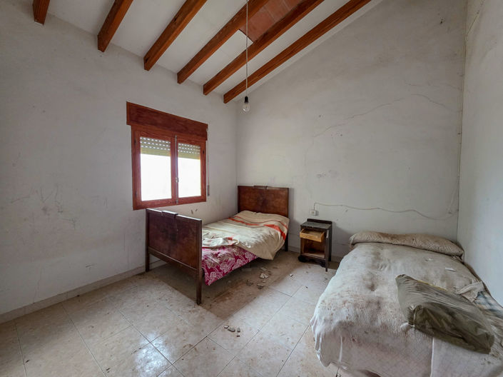 Image No.25-4 Bed Country House for sale